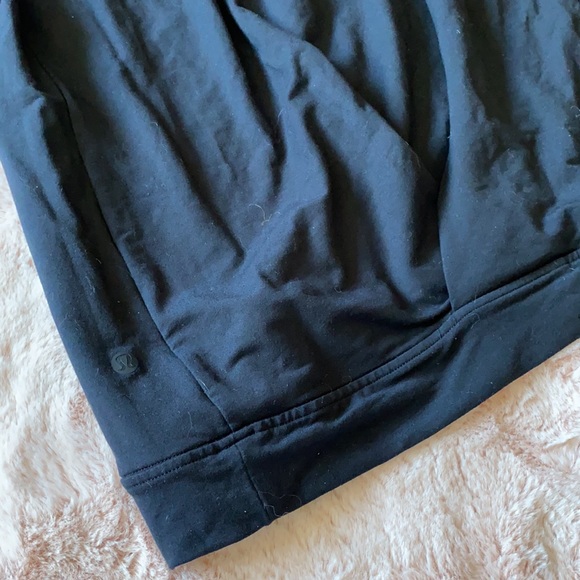 Lululemon Twisted and Tucked Sweatshirt - Picture 4 of 5